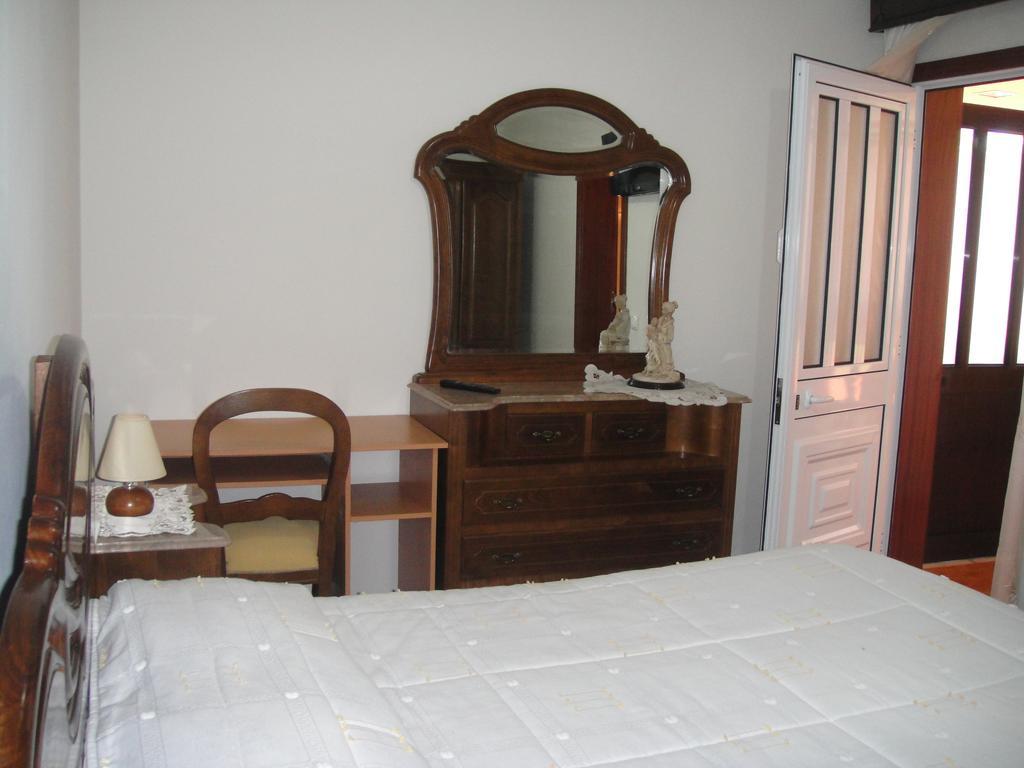 Hospedagem Casa Do Largo Hotel Santo da Serra Esterno foto